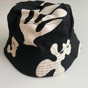 FRAME bucket hat, black and white, one size